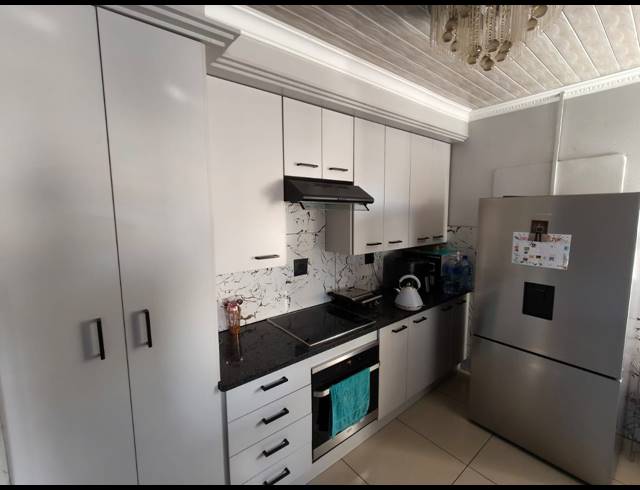 3 BEDROOM TOWNHOUSE FOR SALE IN WATERVAL EAST